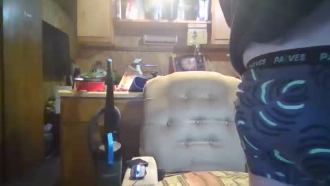 Snapshot of cleveykevil chatting on 09.11.25 cleveykevil online show from 09.11.25