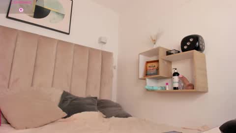 clhoe_johnson_ online show from 09.26.25