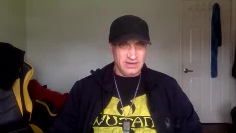 Snapshot of clintwood12 chatting on 04.19.26 chad online show from 04.19.26