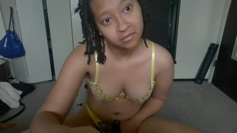 Snapshot of clioenchants chatting on 01.30.25 High Queen Clio online show from 01.30.25
