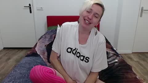 Syl  online show from 01.27.25