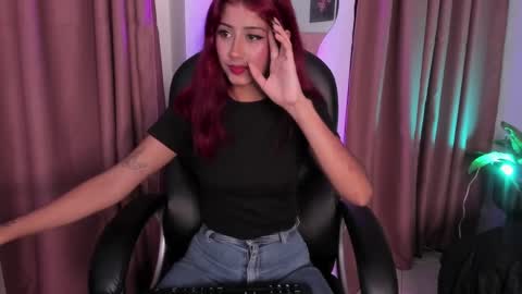 Snapshot of cloe__hills chatting on 03.07.25 Cloe online show from 03.07.25