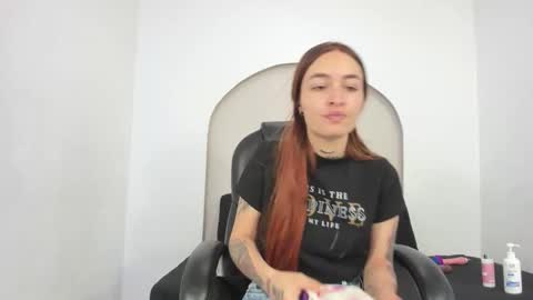 Cloe  online show from 12.21.25