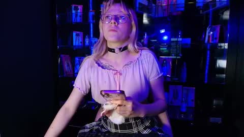  CLOE  online show from 01.09.26