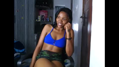 Snapshot of cloe_mae chatting on 09.18.25 Cloe online show from 09.18.25