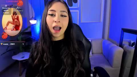 Cloe  online show from 10.03.25