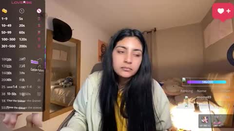 cloe small online show from 09.12.25