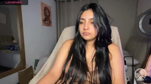 cloe small online show from 09.13.25