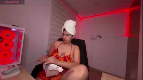 cloe small online show from 03.20.26