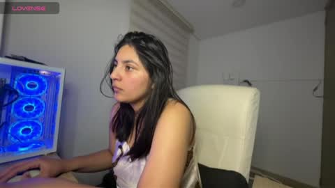 Snapshot of cloe_small08 chatting on 04.21.26 cloe small online show from 04.21.26