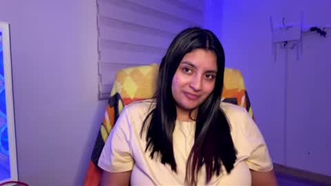 Snapshot of cloe_small08 chatting on 06.29.26 cloe small online show from 06.29.26