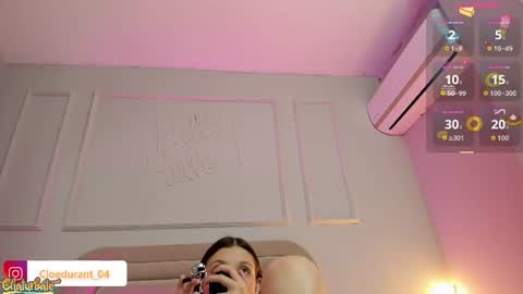 Snapshot of cloedurant chatting on 07.05.26 cloedurant online show from 07.05.26