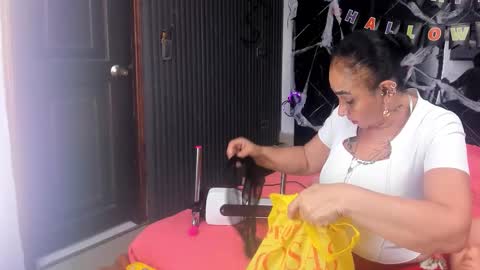 CLOE online show from 11.02.25