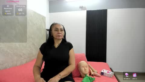 CLOE online show from 12.20.25