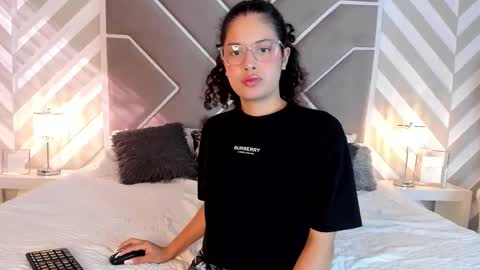Cloe  online show from 10.23.25