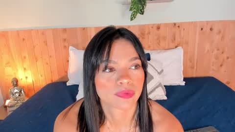 Snapshot of cloehsmiith chatting on 02.26.26 Chloe Smith online show from 02.26.26