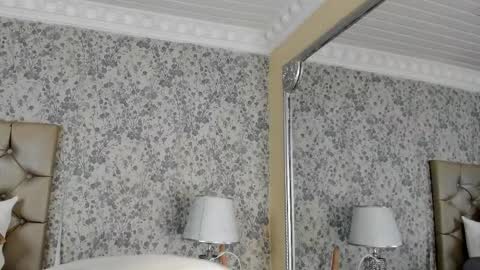 Clohe the wonder online show from 12.15.25