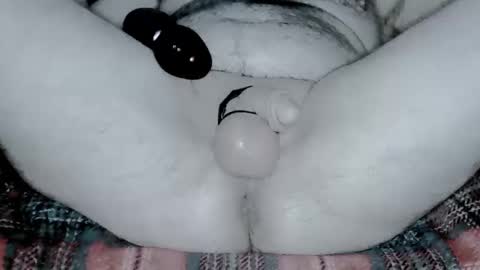 Snapshot of cloudty chatting on 10.11.25 Ty online show from 10.11.25