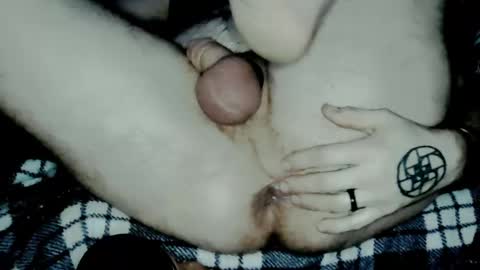 Snapshot of cloudty chatting on 11.02.25 Ty online show from 11.02.25