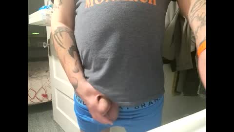 Snapshot of cloudydadnsa chatting on 02.23.25 Dad online show from 02.23.25