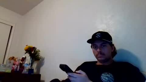 Snapshot of cloudyydayzz chatting on 02.17.26 tallhungandcloudy online show from 02.17.26