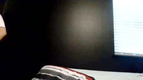 Snapshot of cloudyydayzz chatting on 06.22.26 tallhungandcloudy online show from 06.22.26