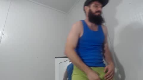 Snapshot of clubb86 chatting on 05.13.26 Maxxdieselx69 online show from 05.13.26