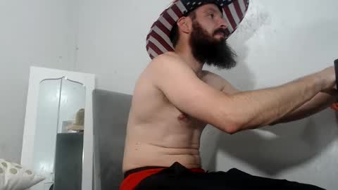 Snapshot of clubb86 chatting on 05.25.26 Maxxdieselx69 online show from 05.25.26