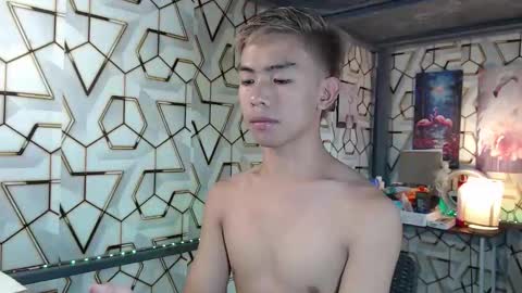 Snapshot of clyde_twinkx chatting on 11.02.25 clyde_twinkx online show from 11.02.25