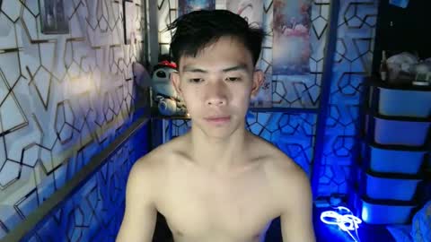 Snapshot of clyde_twinkx chatting on 01.06.26 clyde_twinkx online show from 01.06.26