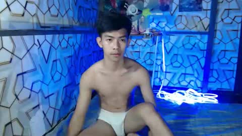 Snapshot of clyde_twinkx chatting on 01.18.26 clyde_twinkx online show from 01.18.26