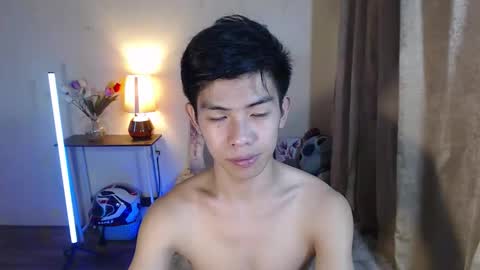 Snapshot of clyde_twinkx chatting on 02.02.26 clyde_twinkx online show from 02.02.26