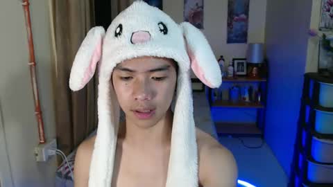 clyde_twinkx online show from 04.10.26