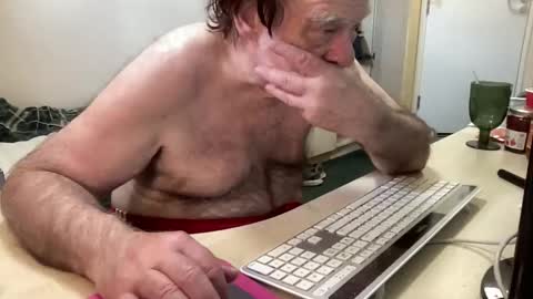 Snapshot of coach_karl chatting on 05.11.26 Coach Karl Porn Star Tip me all the way to my next trip online show from 05.11.26