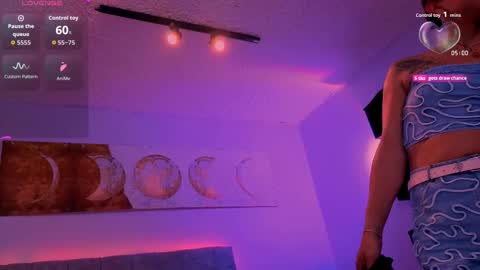 Valerie  nenitasexy online show from 11.25.25