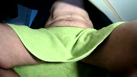 Snapshot of cockneegeezer chatting on 05.13.26 Ask me online show from 05.13.26