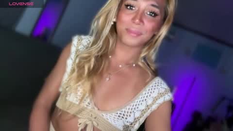 Snapshot of cockprincess_dianna chatting on 01.15.26 PrincessDianna IslandGirl CUMSHOW in PVT and PASSWORDSHOW online show from 01.15.26