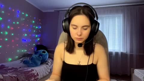 Snapshot of coco_charmel chatting on 10.24.25 Nikki online show from 10.24.25