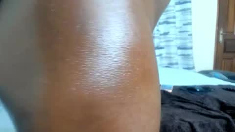 Snapshot of coco_leila chatting on 02.13.25 coco_leila online show from 02.13.25