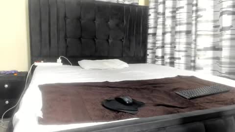 Snapshot of coco_leila chatting on 02.18.25 coco_leila online show from 02.18.25