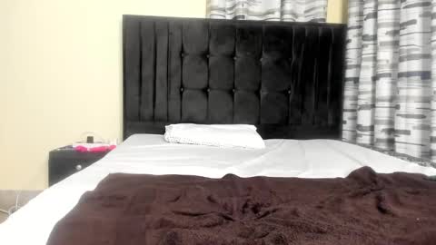 Snapshot of coco_leila chatting on 02.26.25 coco_leila online show from 02.26.25