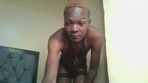 Snapshot of cocoa_kiss1 chatting on 01.22.25 Cocoa online show from 01.22.25