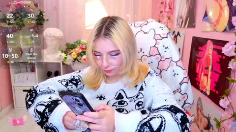 Snapshot of coconut_mia chatting on 01.16.25 Mia online show from 01.16.25