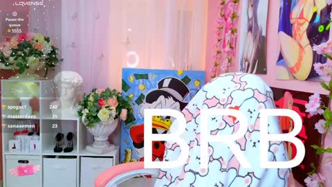 Snapshot of coconut_mia chatting on 01.18.25 Mia online show from 01.18.25