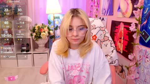 Snapshot of coconut_mia chatting on 01.19.25 Mia online show from 01.19.25