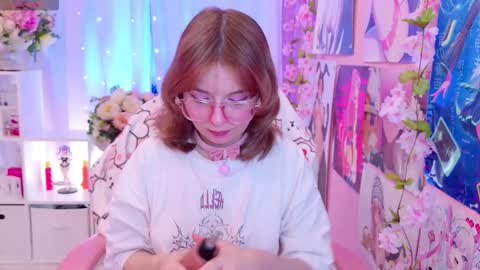 Snapshot of coconut_mia chatting on 01.14.26 Mia online show from 01.14.26