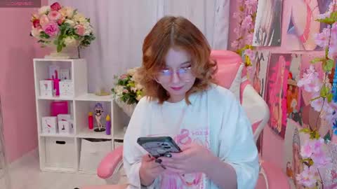 Snapshot of coconut_mia chatting on 06.24.26 Mia online show from 06.24.26