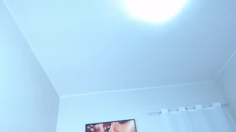 Snapshot of coconutt_oil chatting on 02.22.26 coconutt_oil online show from 02.22.26