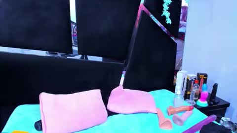 Cocoo  online show from 12.21.25