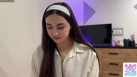 Snapshot of coffee_wihtout_milk chatting on 02.24.26 Yumi online show from 02.24.26